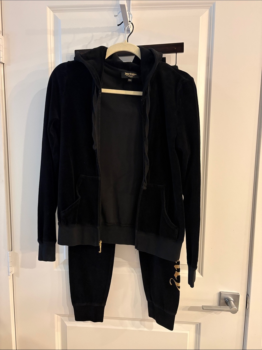 Juicy Couture Velour Zip-Front Hoodie & Jogger Set - Black jacket S Pants XS
